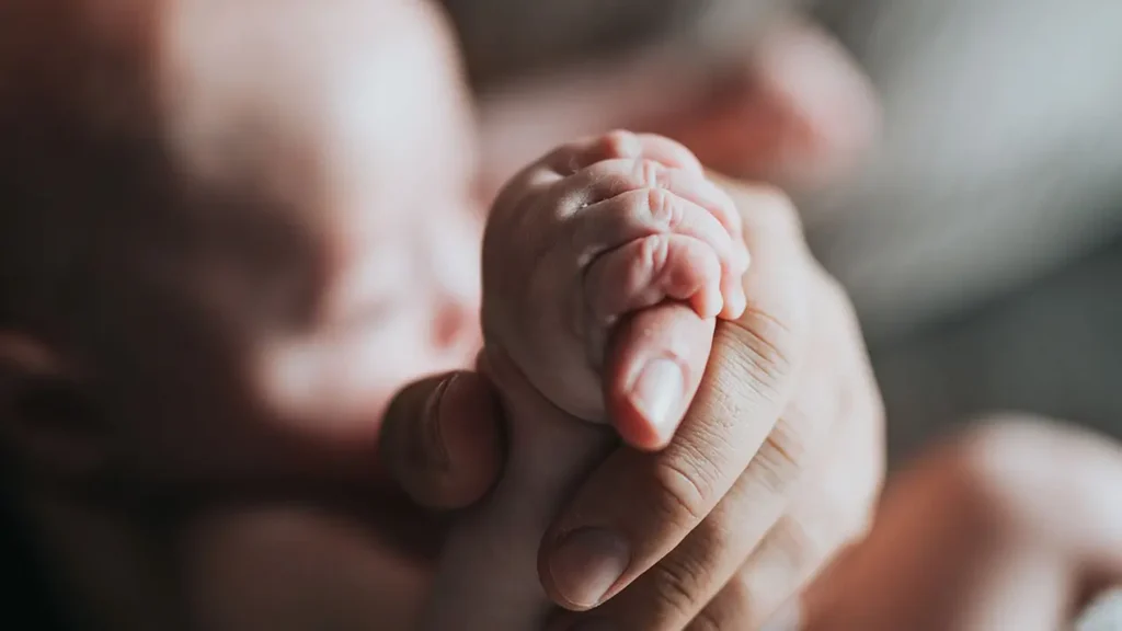 Crecimiento y desarrollo: ¿Qué esperar de los cuidados del recién nacido?